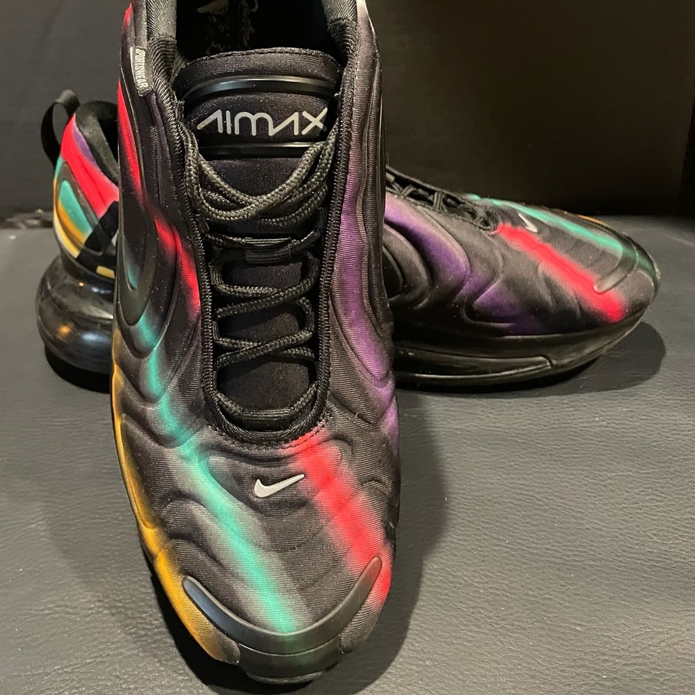Nike Airmax 720    Style AO2924 823 Sz 10.5